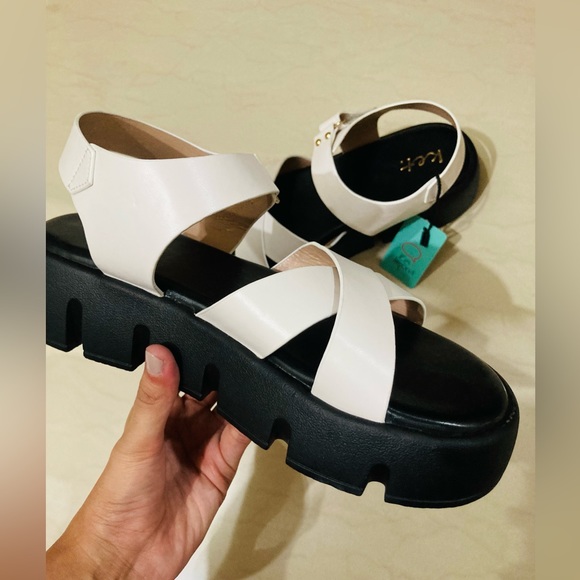 NWOT🏷️Korean style platform sandals for women - Picture 3 of 6